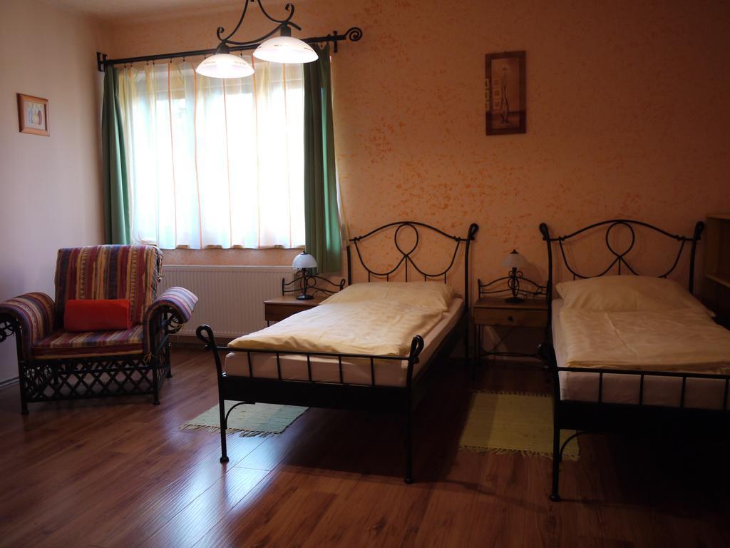 Apartmany Pemi Potstejn Exterior photo